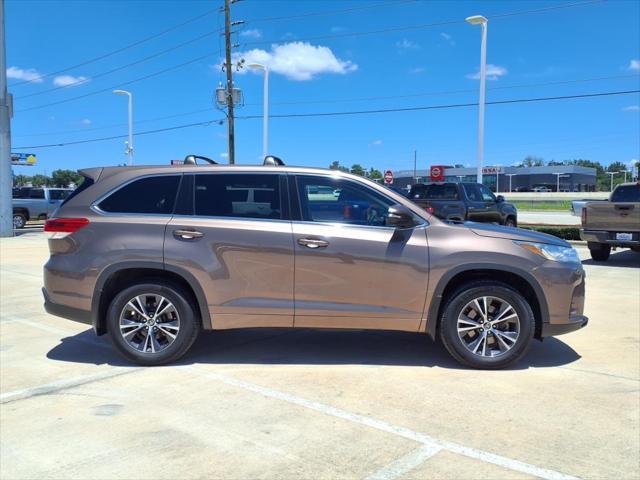 used 2018 Toyota Highlander car, priced at $21,498