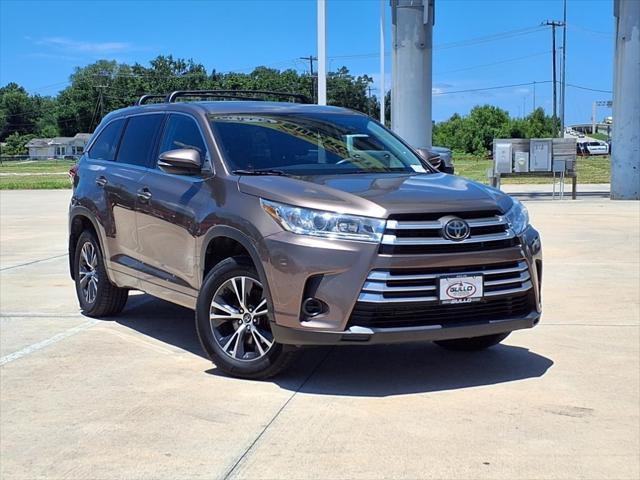 used 2018 Toyota Highlander car, priced at $21,498