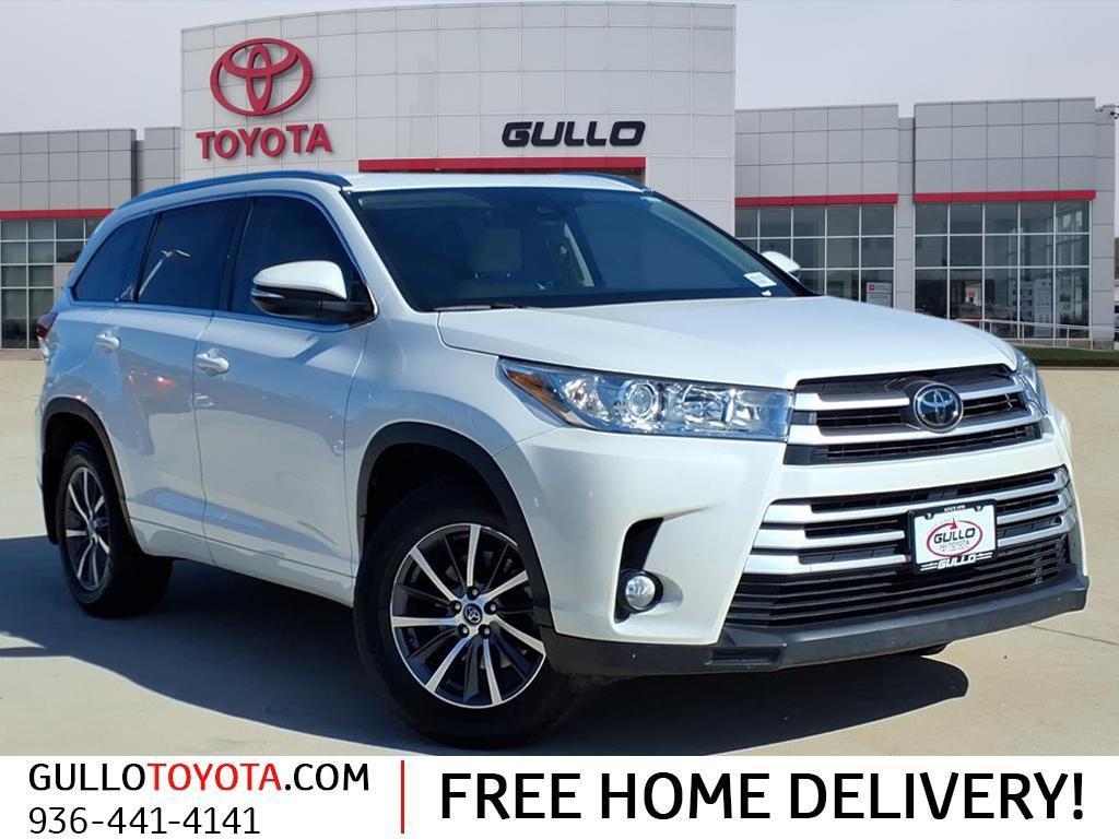 used 2018 Toyota Highlander car, priced at $23,998