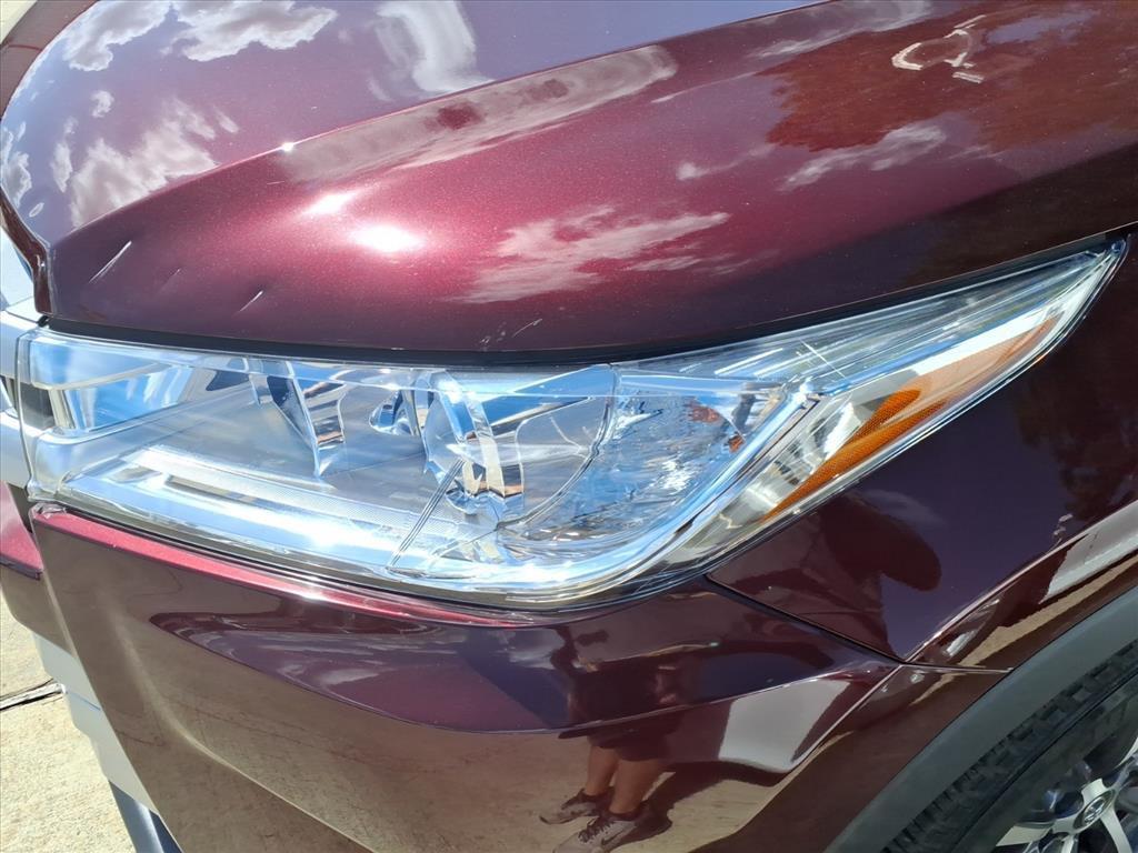 used 2019 Toyota Highlander car, priced at $31,748