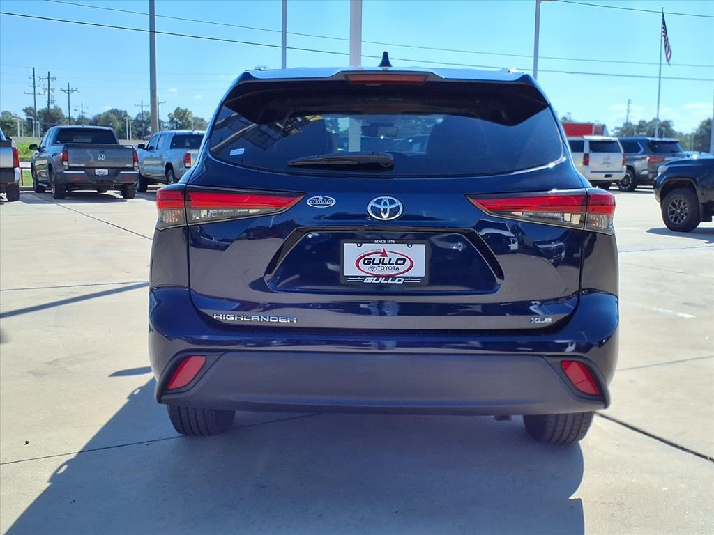 used 2021 Toyota Highlander car, priced at $28,748