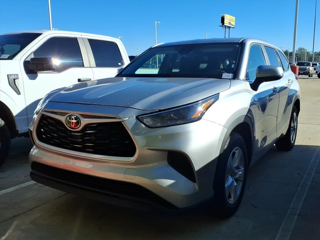 used 2023 Toyota Highlander car, priced at $32,498