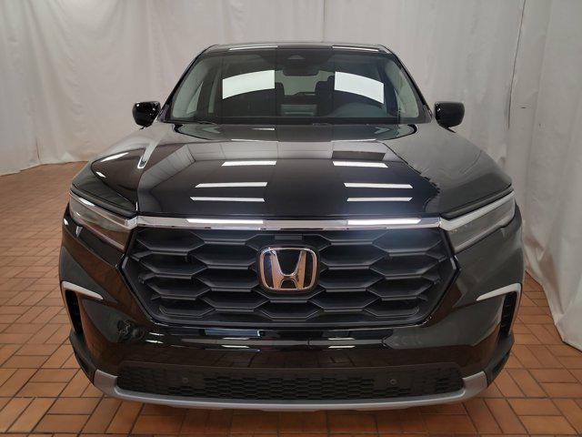 new 2025 Honda Pilot car, priced at $49,250