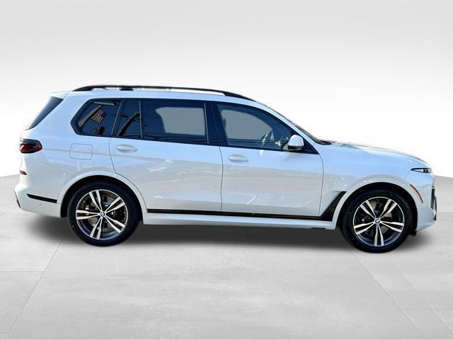 new 2025 BMW X7 car, priced at $90,270