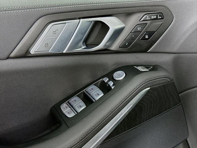 used 2022 BMW X7 car, priced at $56,260