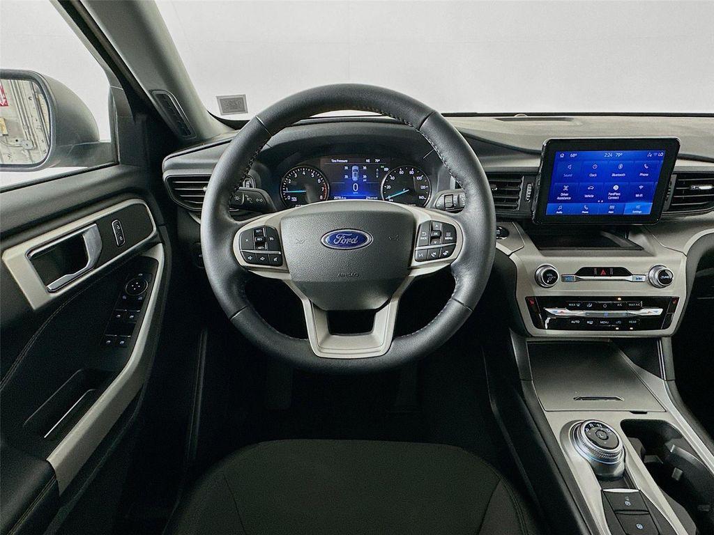 used 2022 Ford Explorer car, priced at $29,000