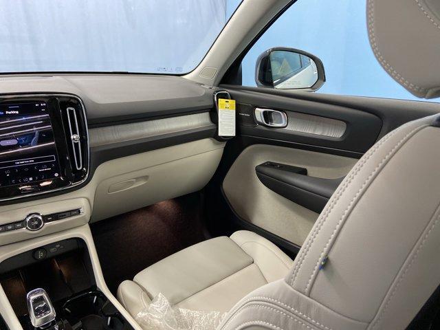 new 2025 Volvo XC40 car, priced at $49,810