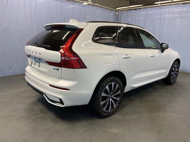 new 2025 Volvo XC60 car, priced at $53,045