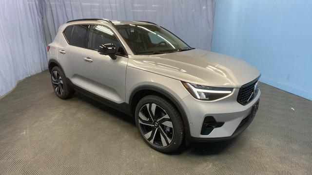 new 2024 Volvo XC40 car, priced at $44,020