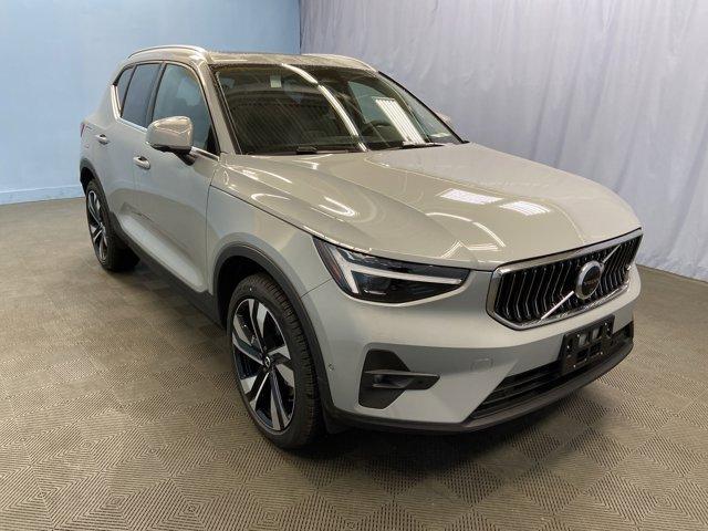 new 2025 Volvo XC40 car, priced at $50,015
