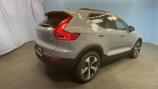 new 2025 Volvo XC40 car, priced at $45,145