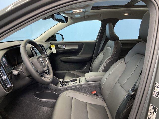 new 2026 Volvo XC40 car