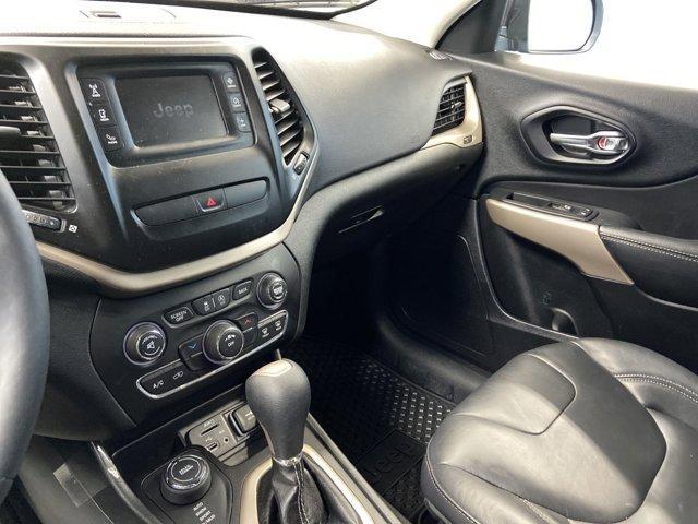 used 2017 Jeep Cherokee car