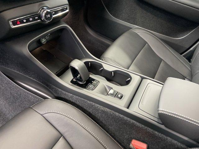 new 2026 Volvo XC40 car