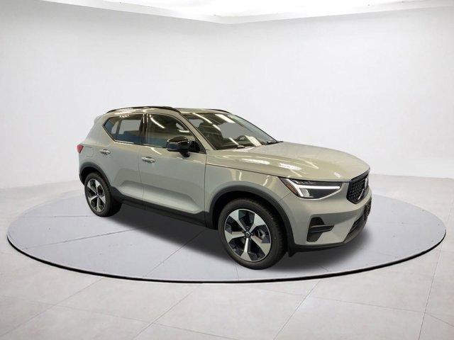 new 2026 Volvo XC40 car
