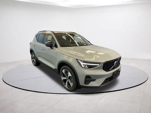 new 2026 Volvo XC40 car