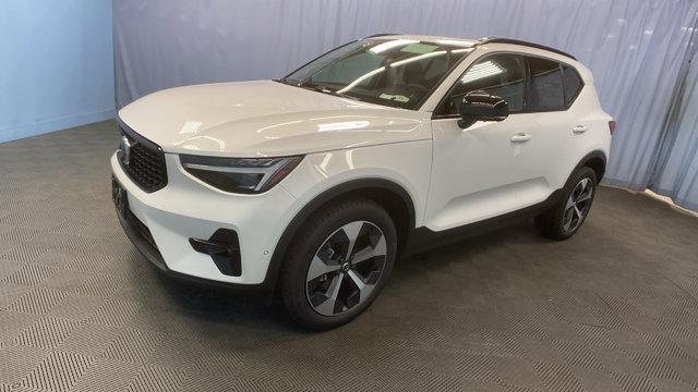 new 2025 Volvo XC40 car, priced at $45,145