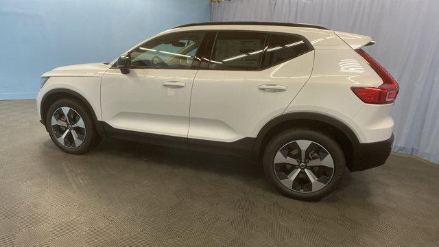 new 2025 Volvo XC40 car, priced at $45,145