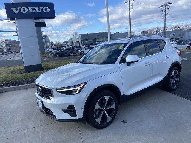 new 2025 Volvo XC40 car, priced at $45,845