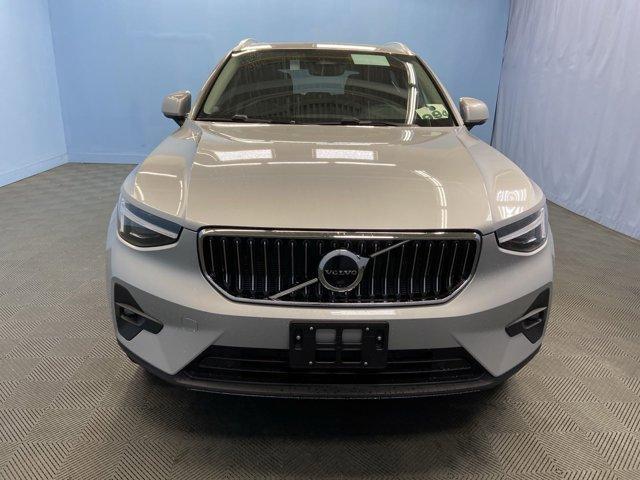 new 2025 Volvo XC40 car, priced at $50,095