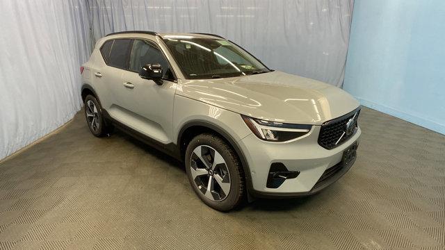 new 2024 Volvo XC40 car, priced at $37,975