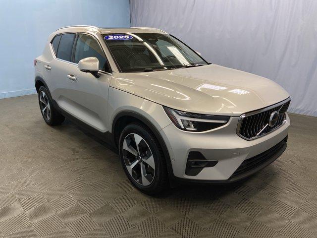 used 2025 Volvo XC40 car, priced at $34,222