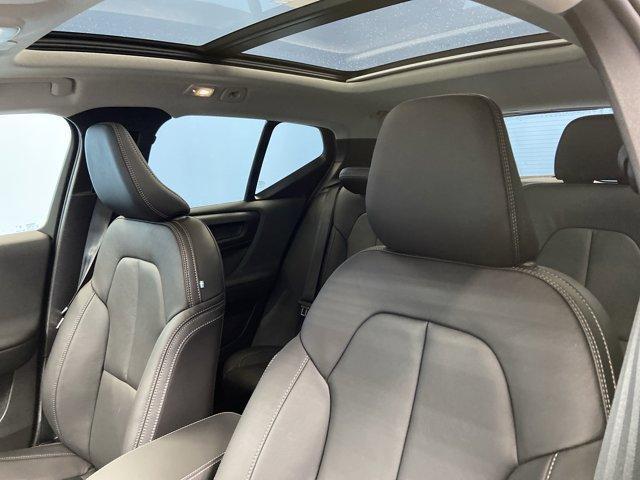 new 2026 Volvo XC40 car