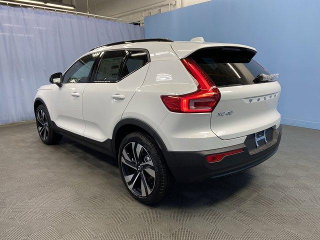 new 2026 Volvo XC40 car