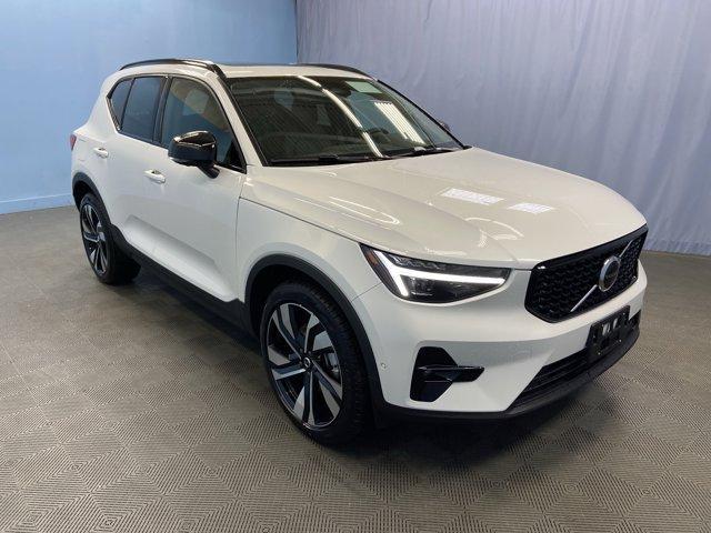 new 2026 Volvo XC40 car