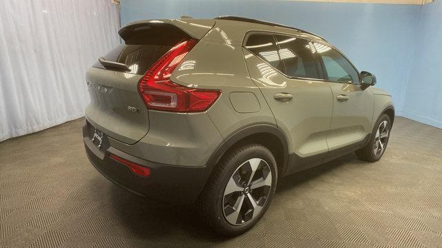 new 2025 Volvo XC40 car, priced at $45,315