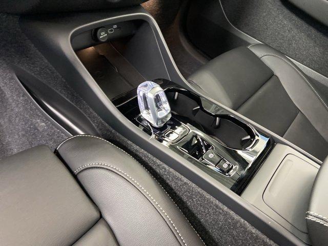 new 2025 Volvo XC40 car, priced at $49,810