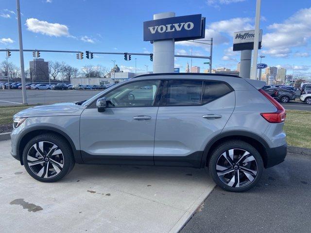 new 2025 Volvo XC40 car, priced at $47,790