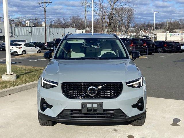 new 2025 Volvo XC40 car, priced at $47,790