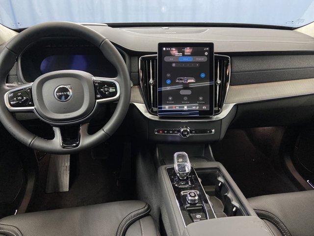 new 2025 Volvo XC90 car, priced at $71,695