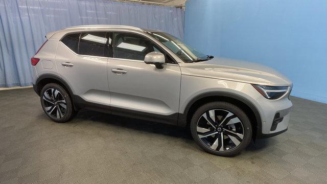 new 2024 Volvo XC40 car, priced at $41,993