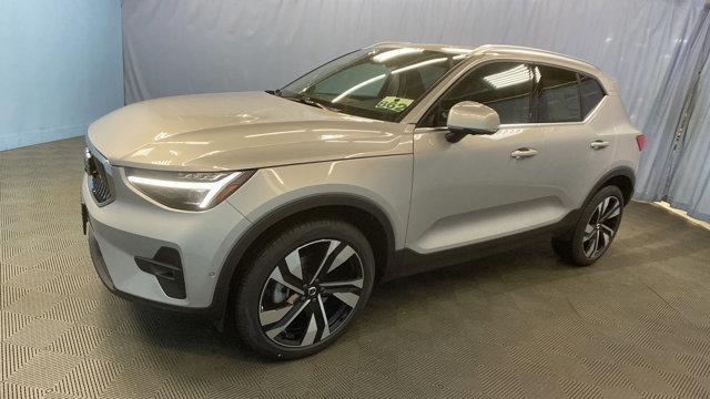 new 2024 Volvo XC40 car, priced at $41,993