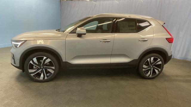 new 2024 Volvo XC40 car, priced at $44,805