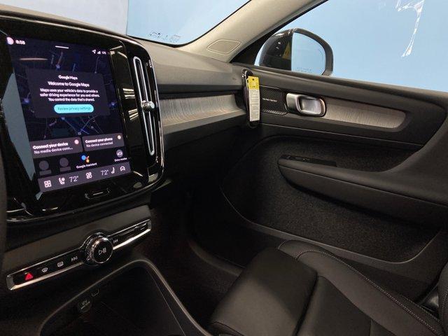 new 2026 Volvo XC40 car