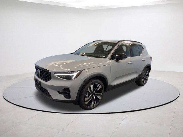 new 2026 Volvo XC40 car