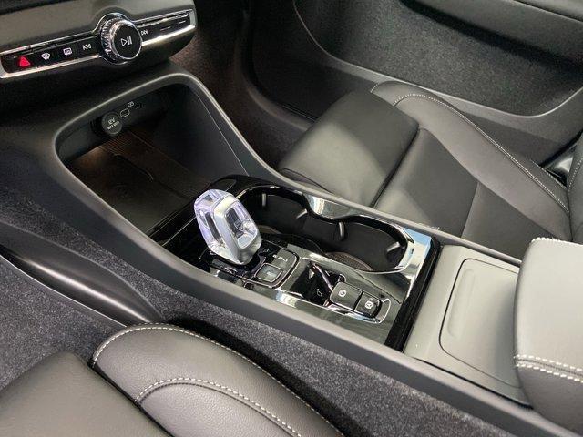 new 2026 Volvo XC40 car