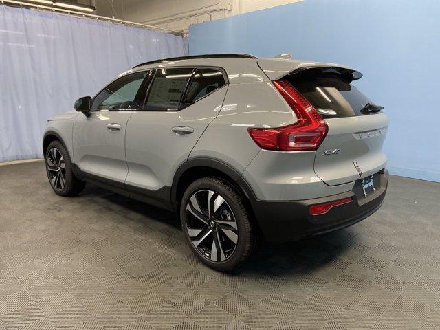 new 2025 Volvo XC40 car, priced at $50,095