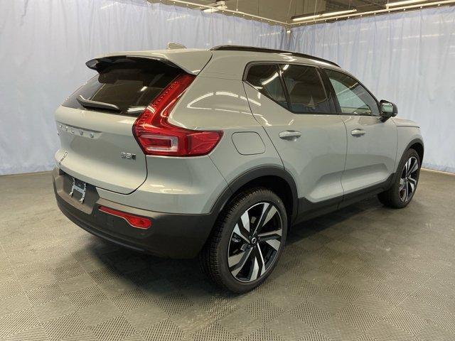 new 2025 Volvo XC40 car, priced at $50,095