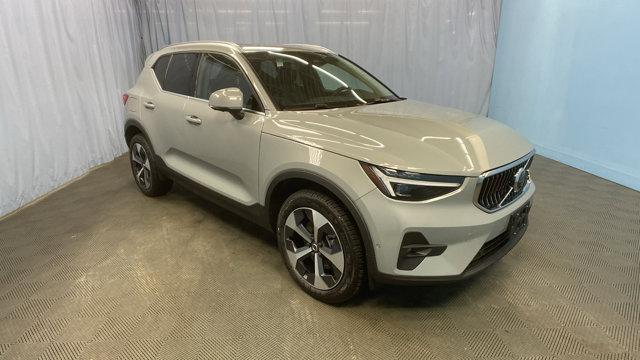 new 2024 Volvo XC40 car, priced at $43,830