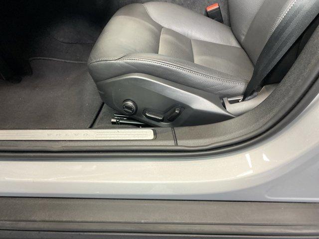 used 2025 Volvo V60 Cross Country car, priced at $42,900