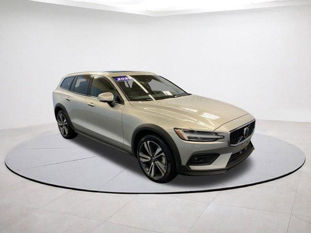 used 2025 Volvo V60 Cross Country car, priced at $42,900