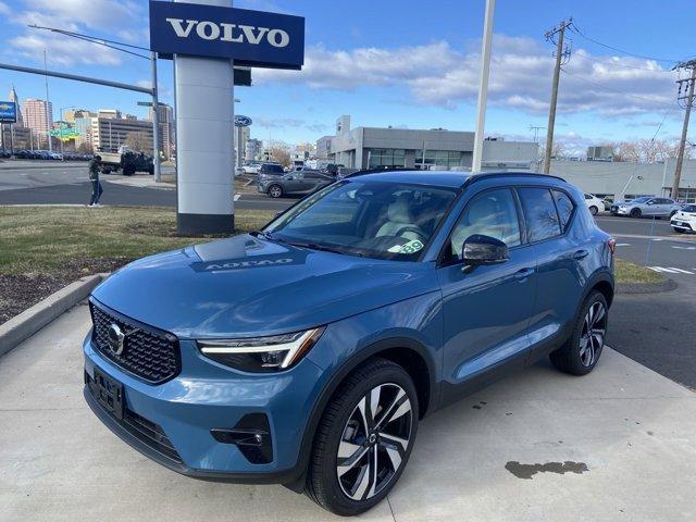 new 2025 Volvo XC40 car, priced at $49,790