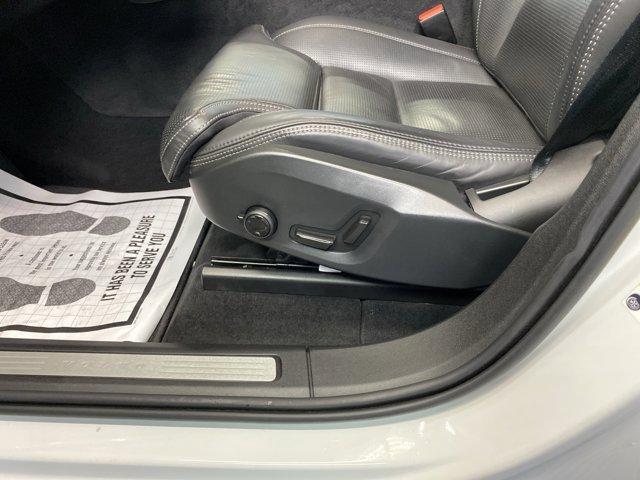 used 2022 Volvo XC60 car, priced at $31,900