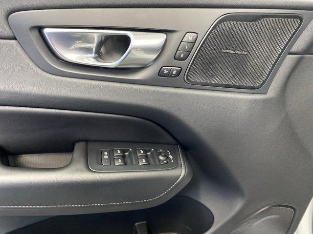 used 2022 Volvo XC60 car, priced at $31,900