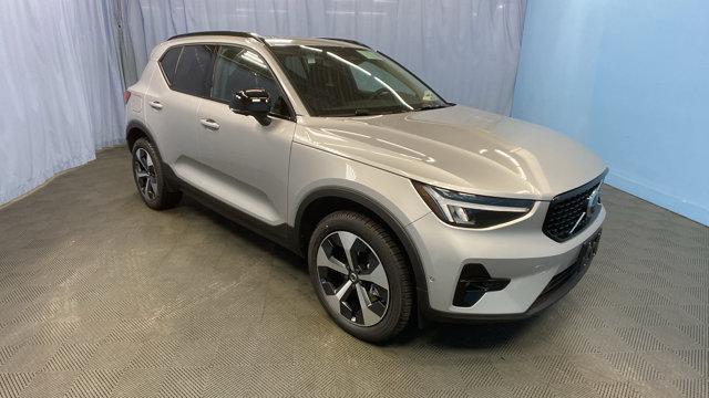 new 2024 Volvo XC40 car, priced at $43,845