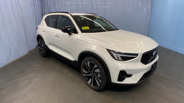 new 2024 Volvo XC40 car, priced at $39,920
